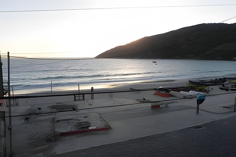 Durma ouvindo as ondas do mar e desperte com o sol reluzindo